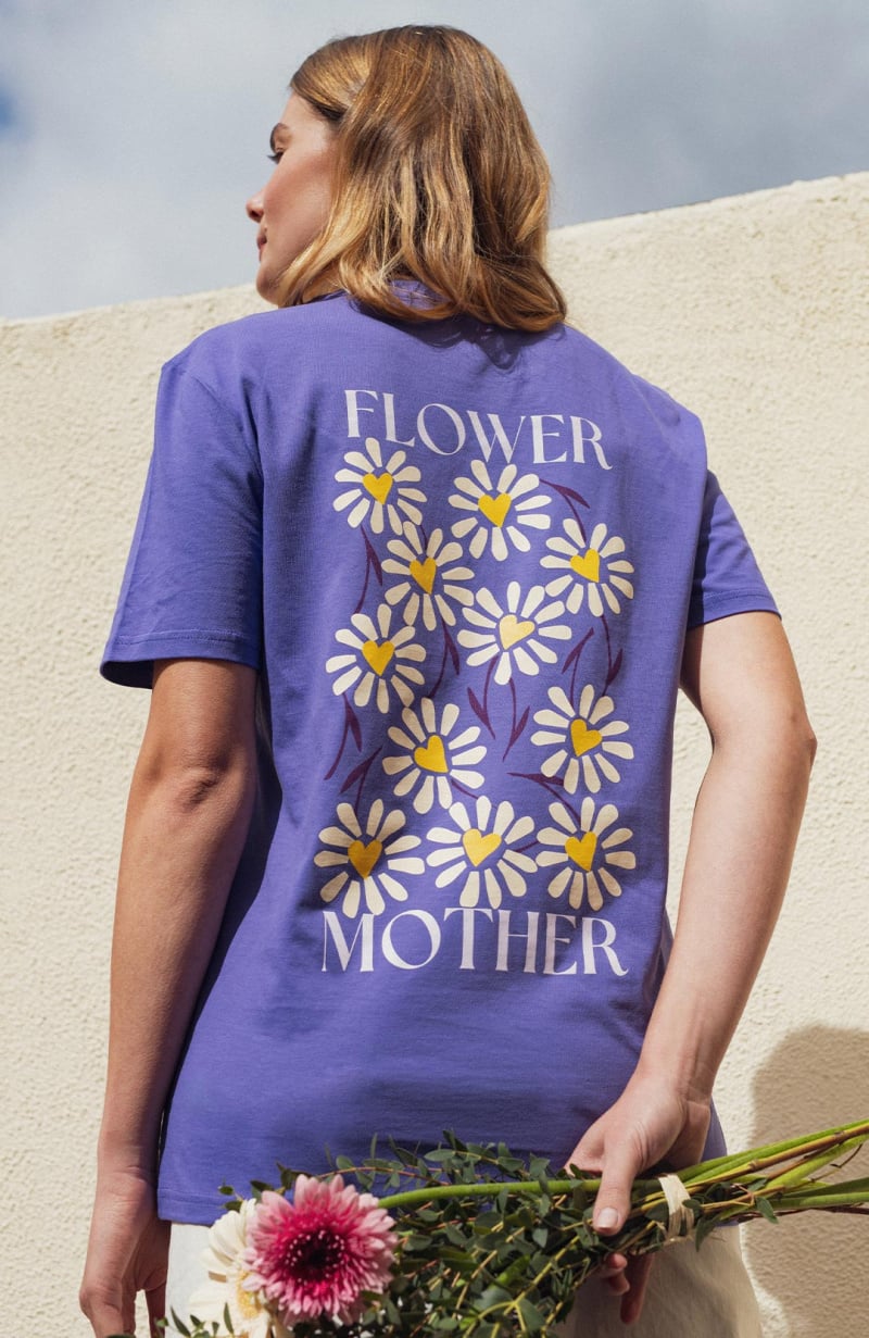 Camiseta Oversize con Estampado Floral